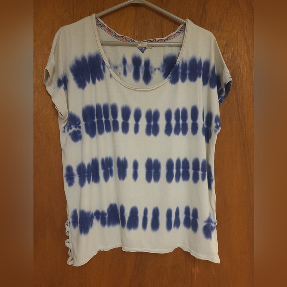 Roxy Tie-dye beach Tshirt cover-up - Picture 1 of 5